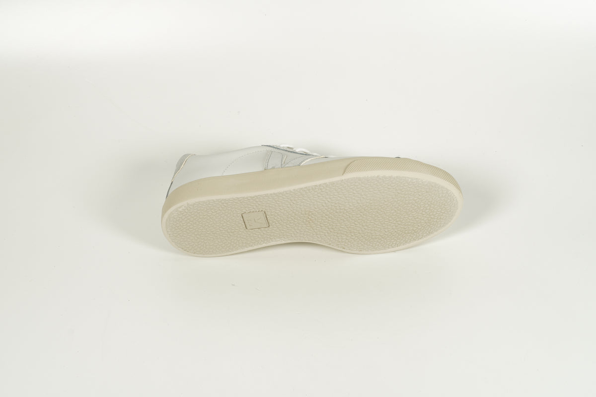 Sneaker Silber
