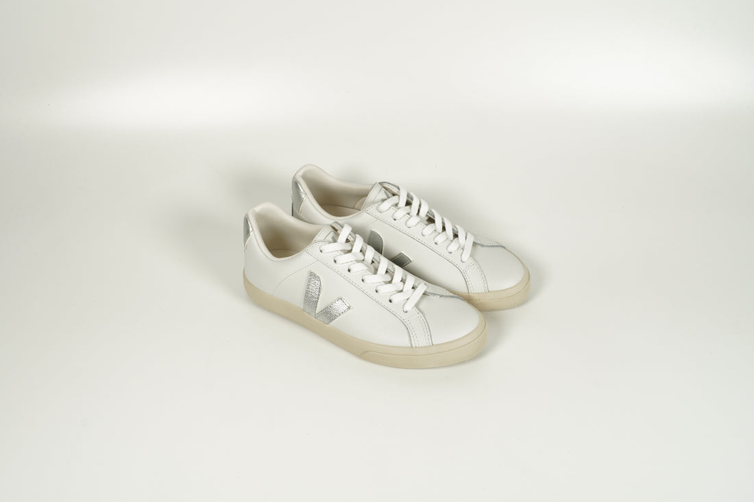 Sneaker Silber