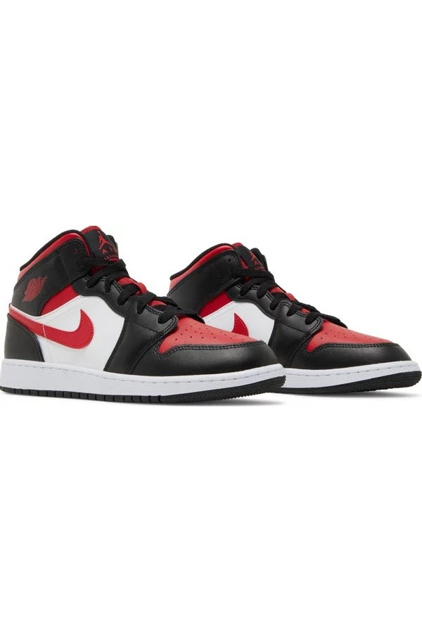 Jordan 1 Mid Feu Rouge