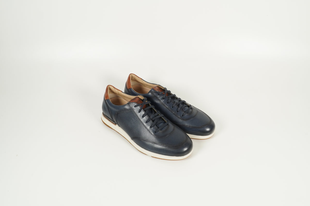 Baskets bleues