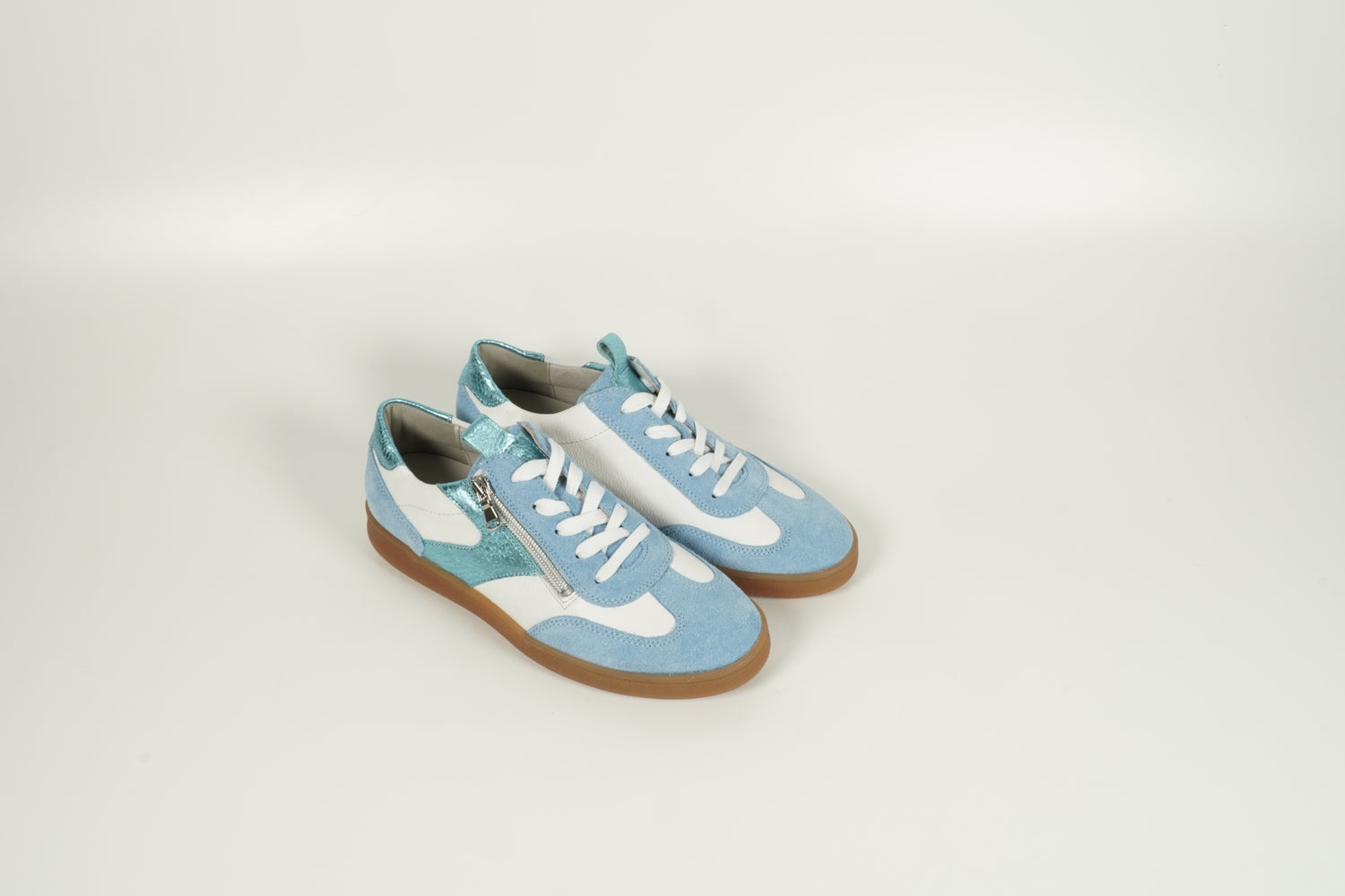 Sneaker Blau