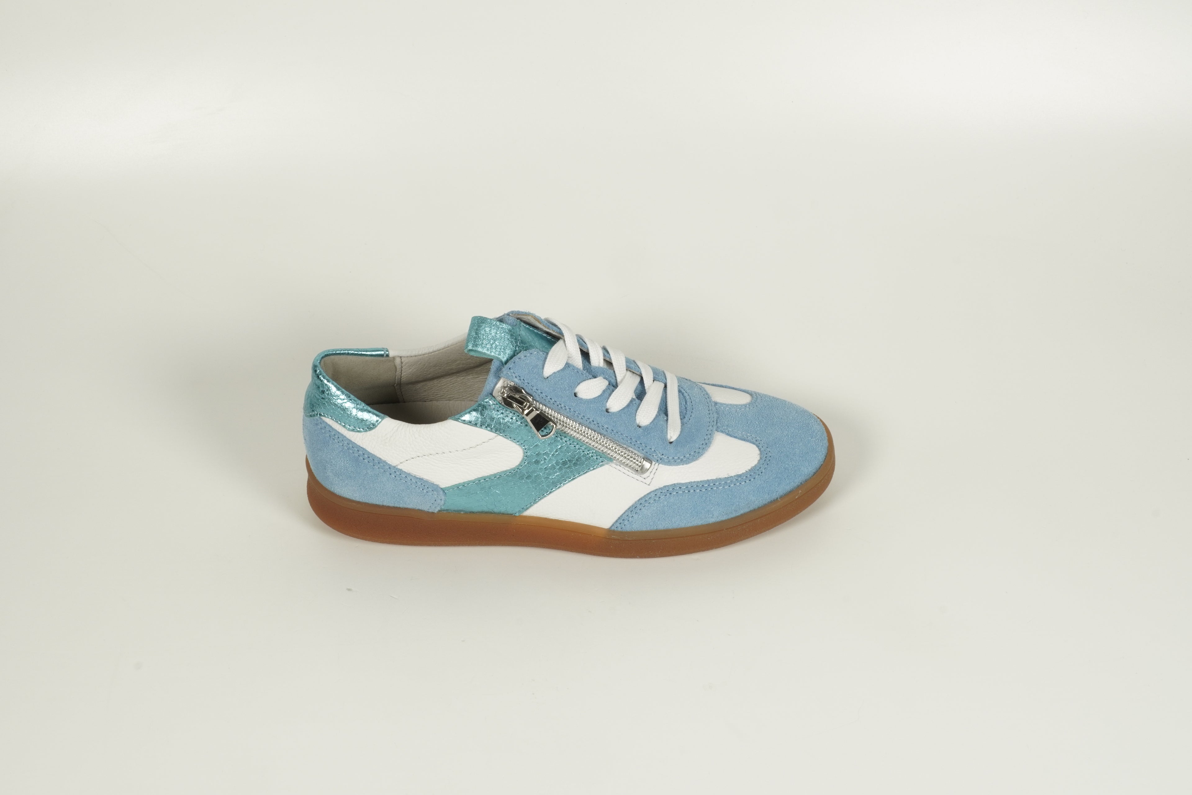 Sneaker Blau