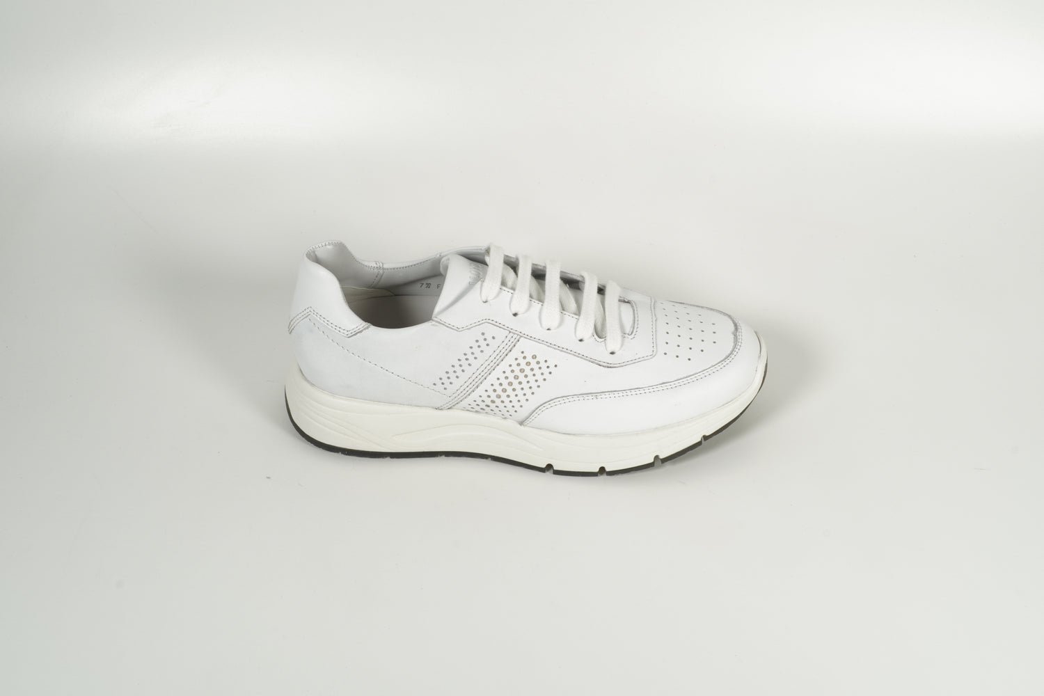 Sneaker White