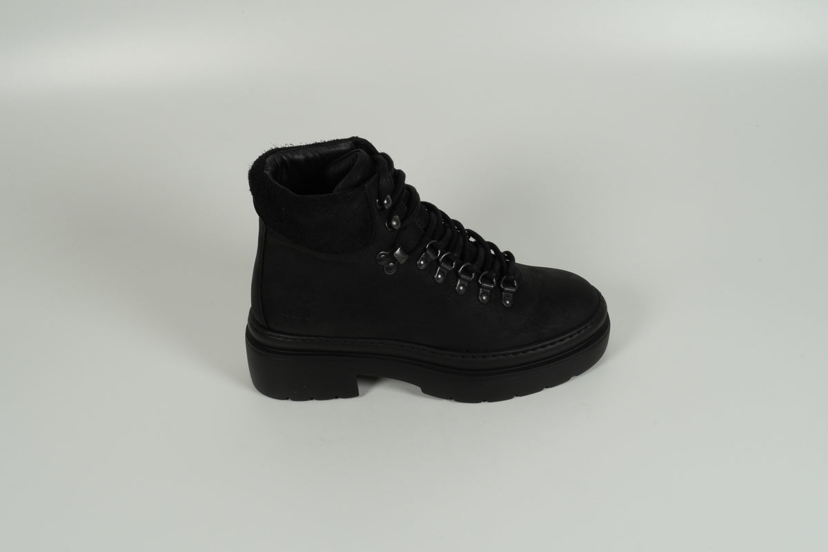 Boot Black