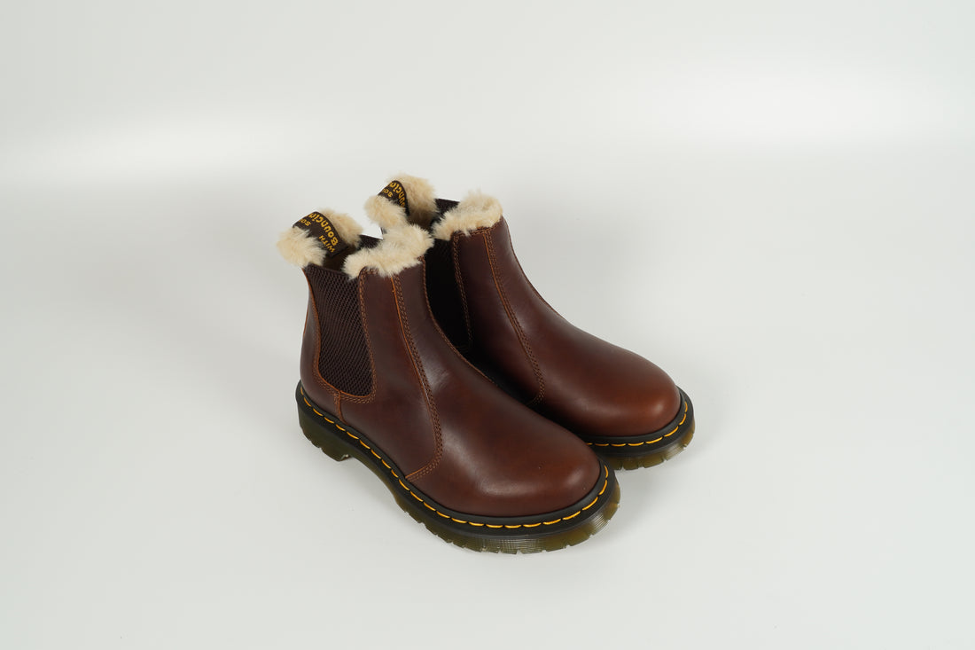 Boot Braun