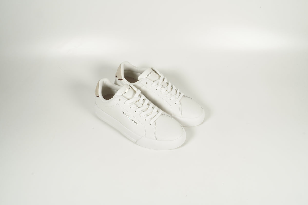 Sneaker White