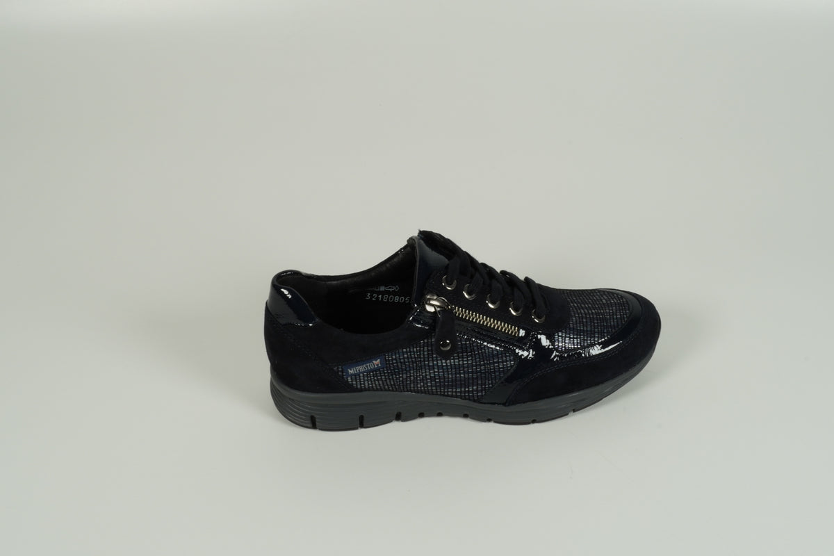Baskets bleues