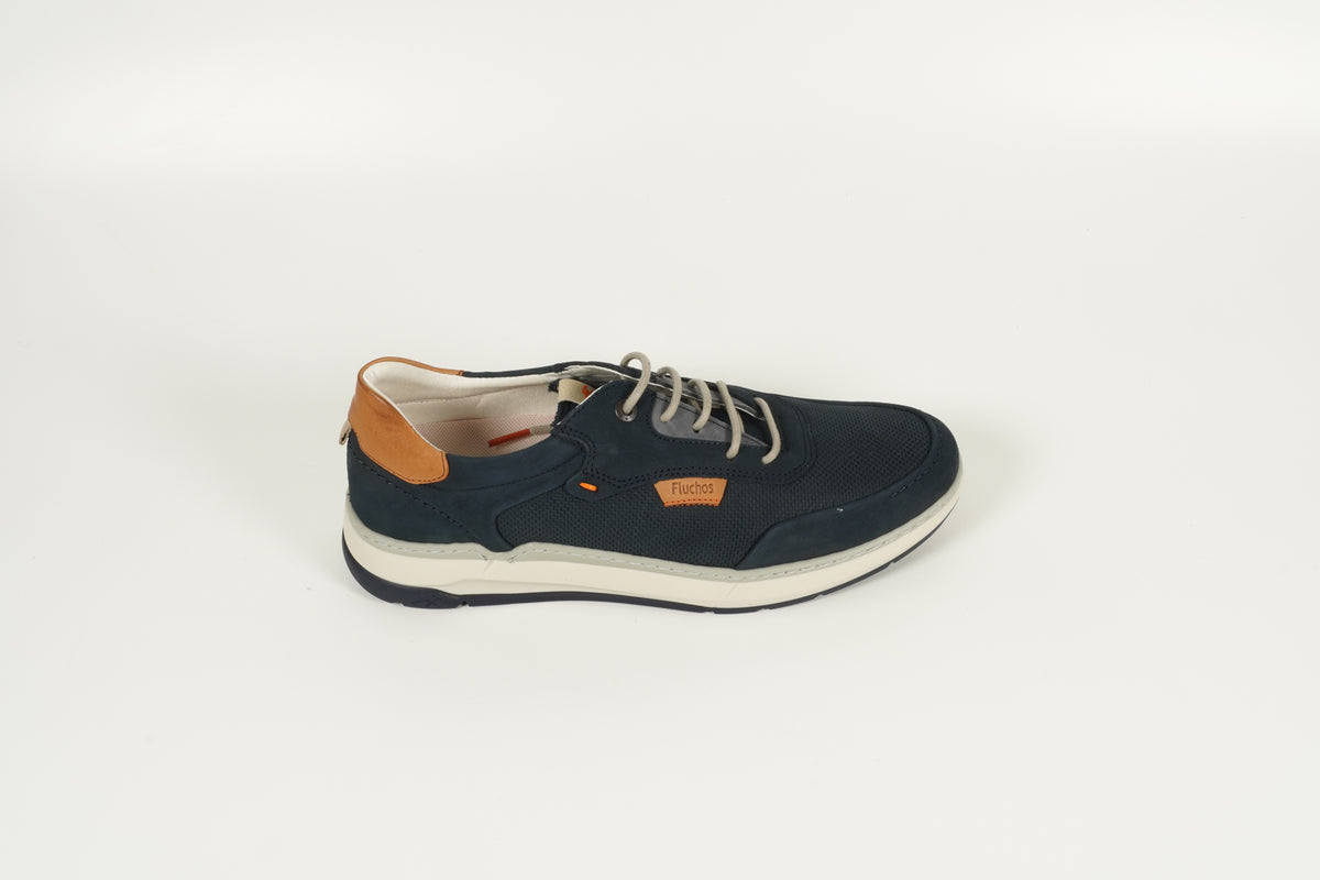 Baskets bleues