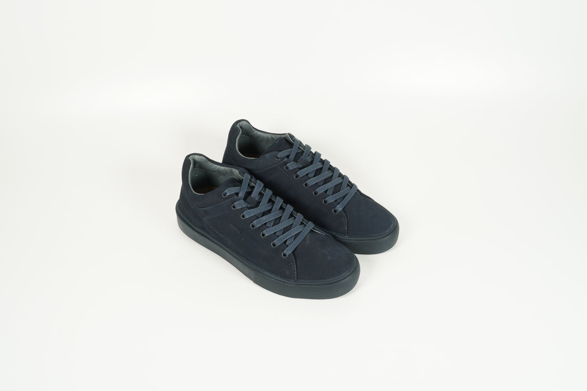 Baskets bleues