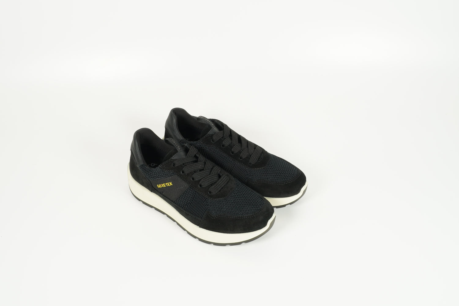 Sneaker Schwarz
