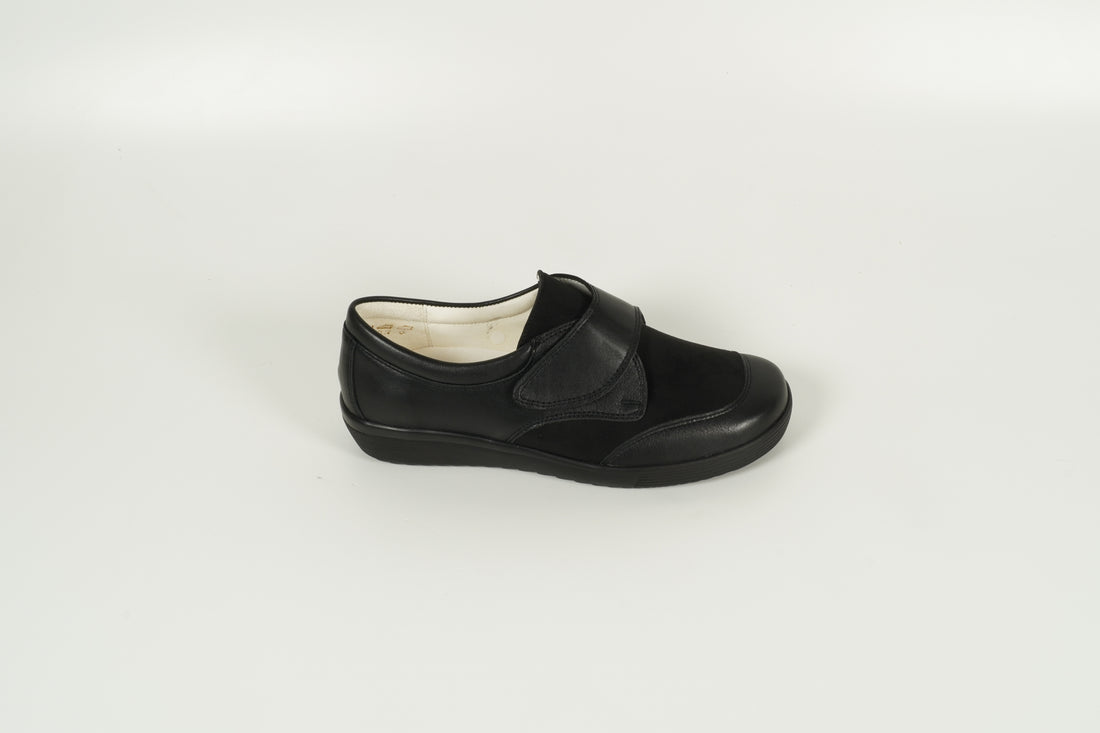 Sneaker Schwarz