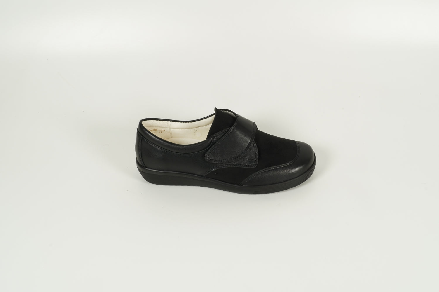 971 685 002 cuir noir