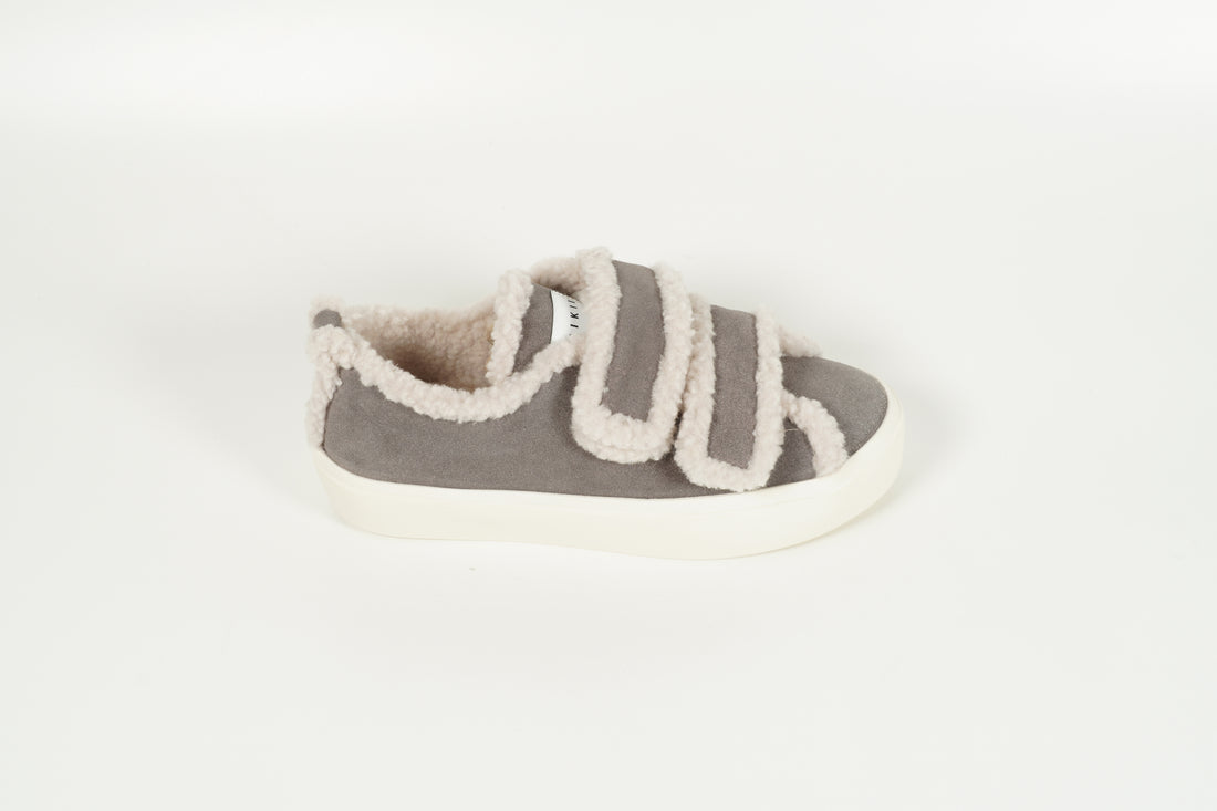 Sneaker gefüttert Grau