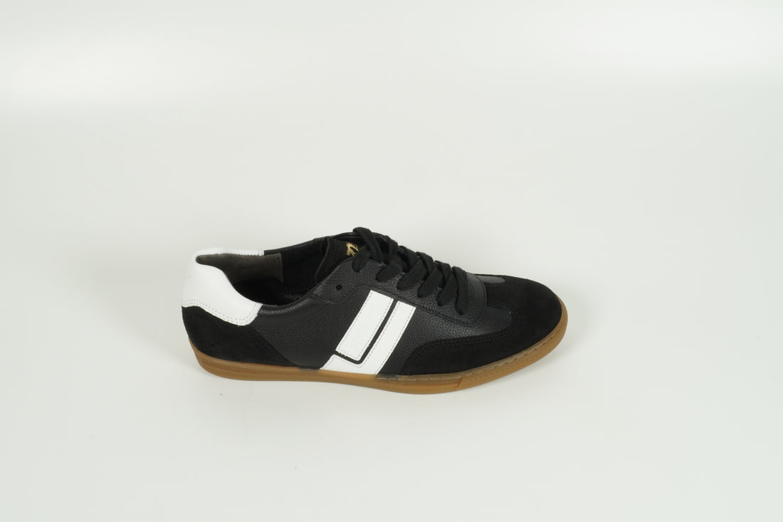 Sneaker Schwarz