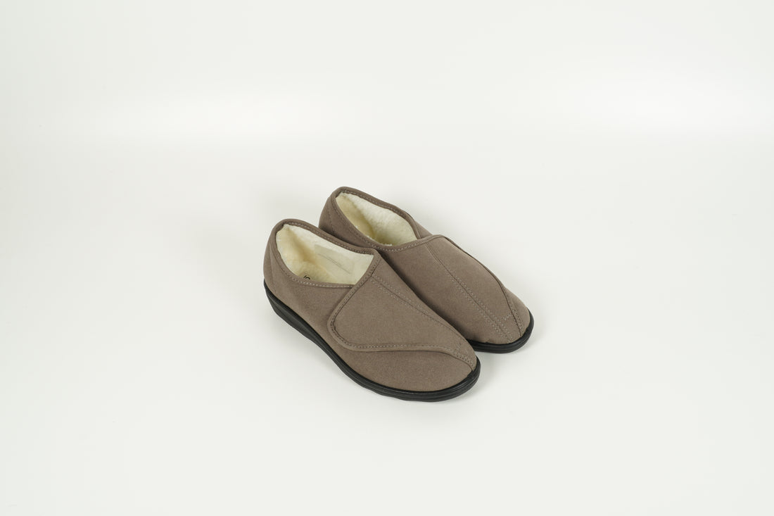 Hausschuhe gefüttert Beige