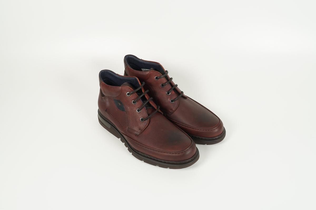 Chaussure à lacets marron