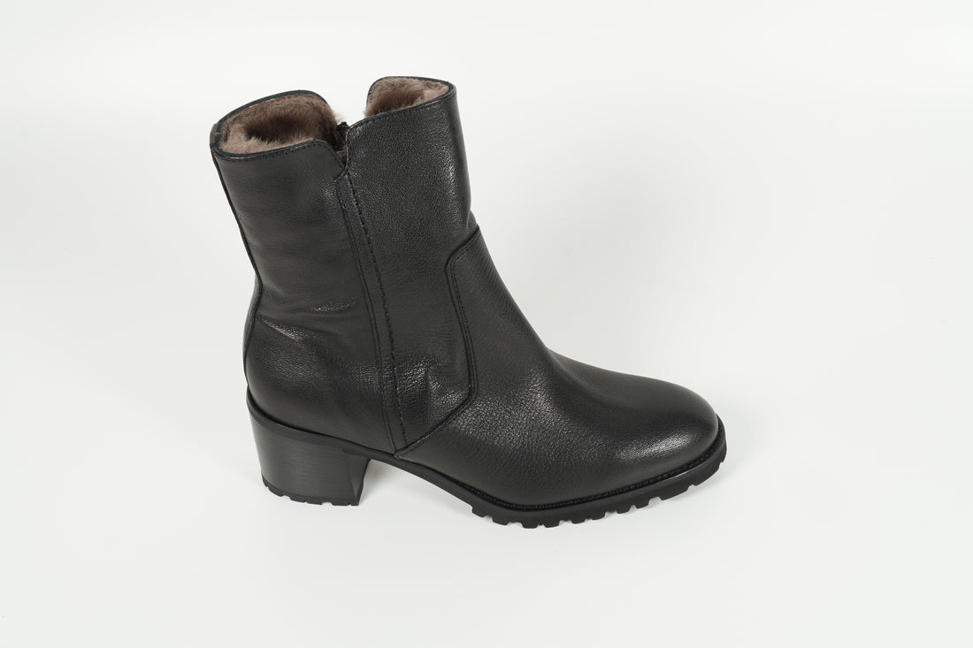 Stiefelette gefüttert Schwarz