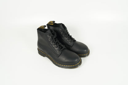 Boot Schwarz
