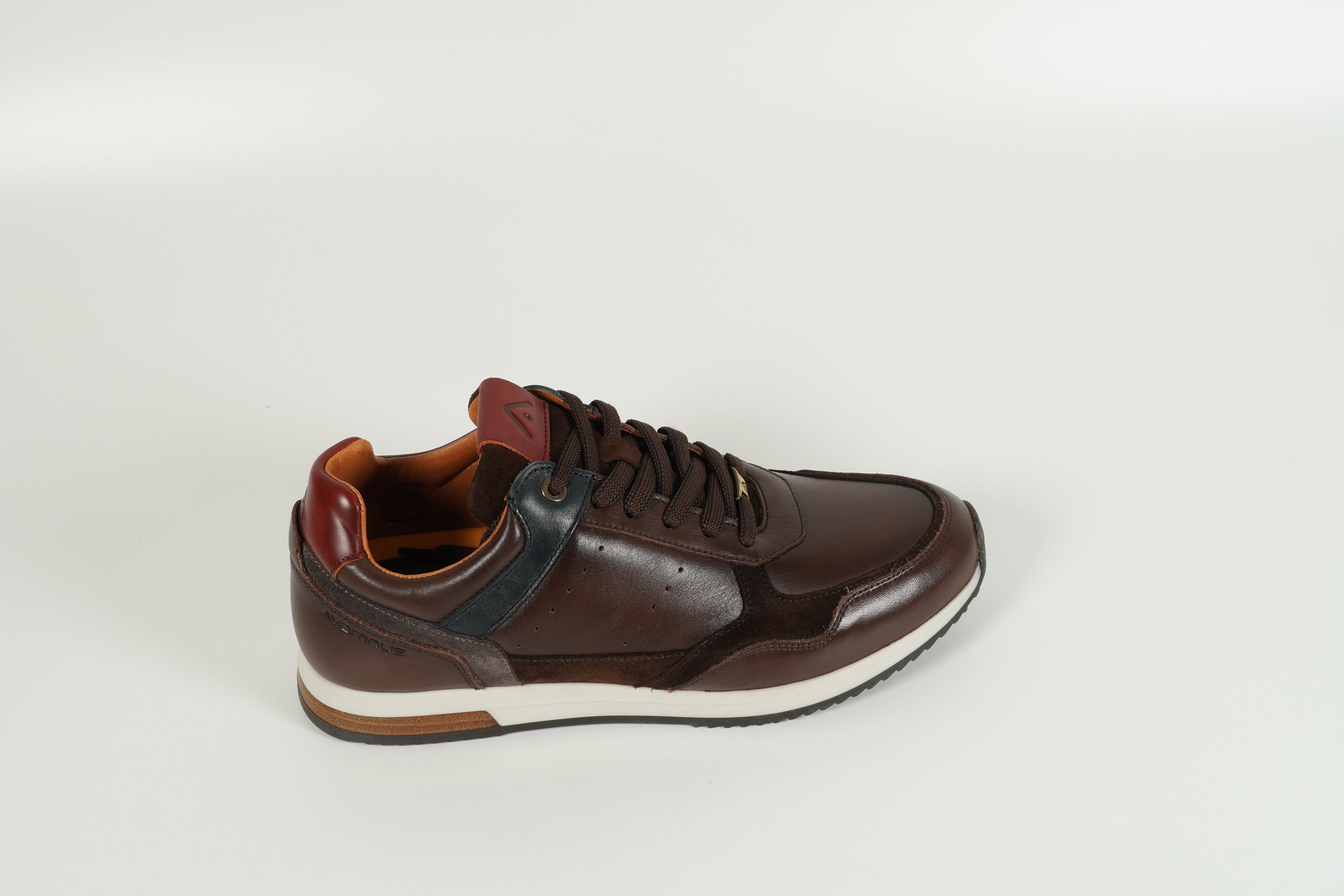 Sneaker Brown