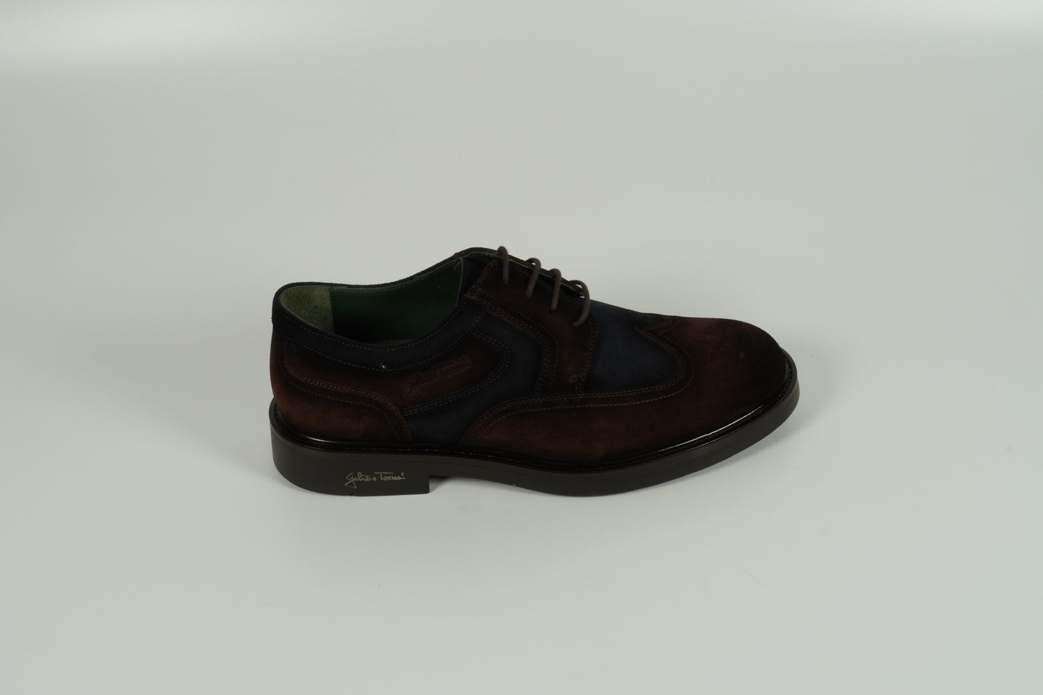 Lace-up Shoe Brown