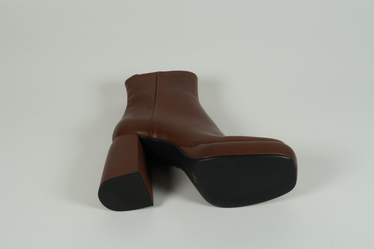 ankle boots brown