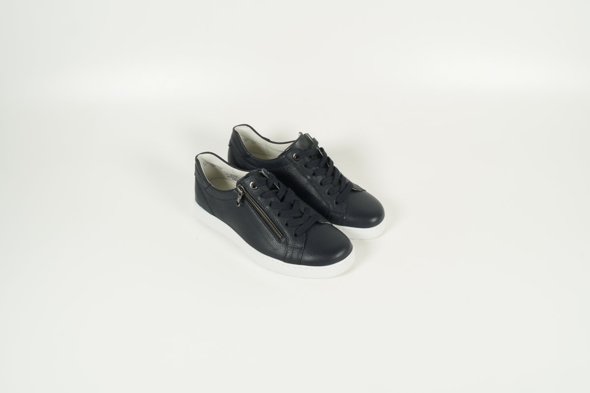 Sneaker Blau