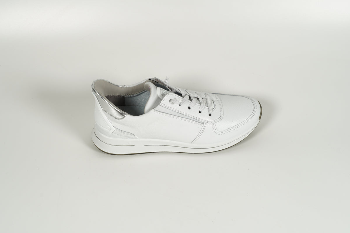 Baskets blanches