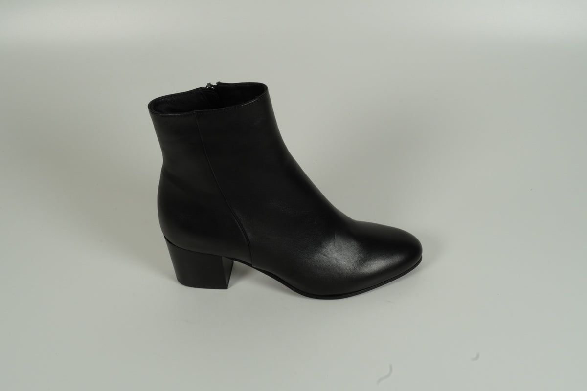 ankle boots black