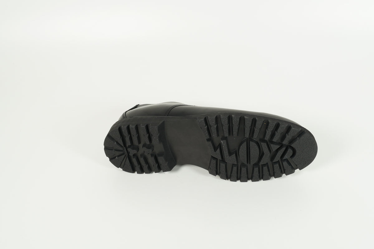 Schnürschuh Schwarz