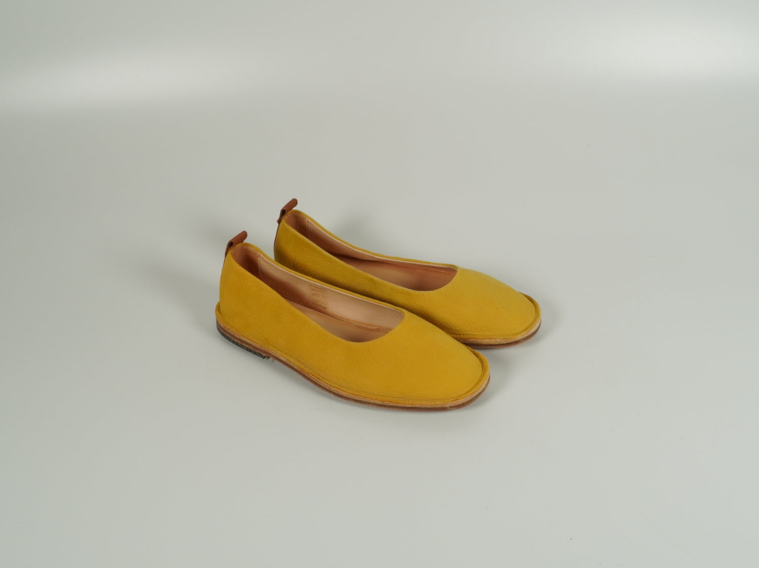 Chaussure basse jaune