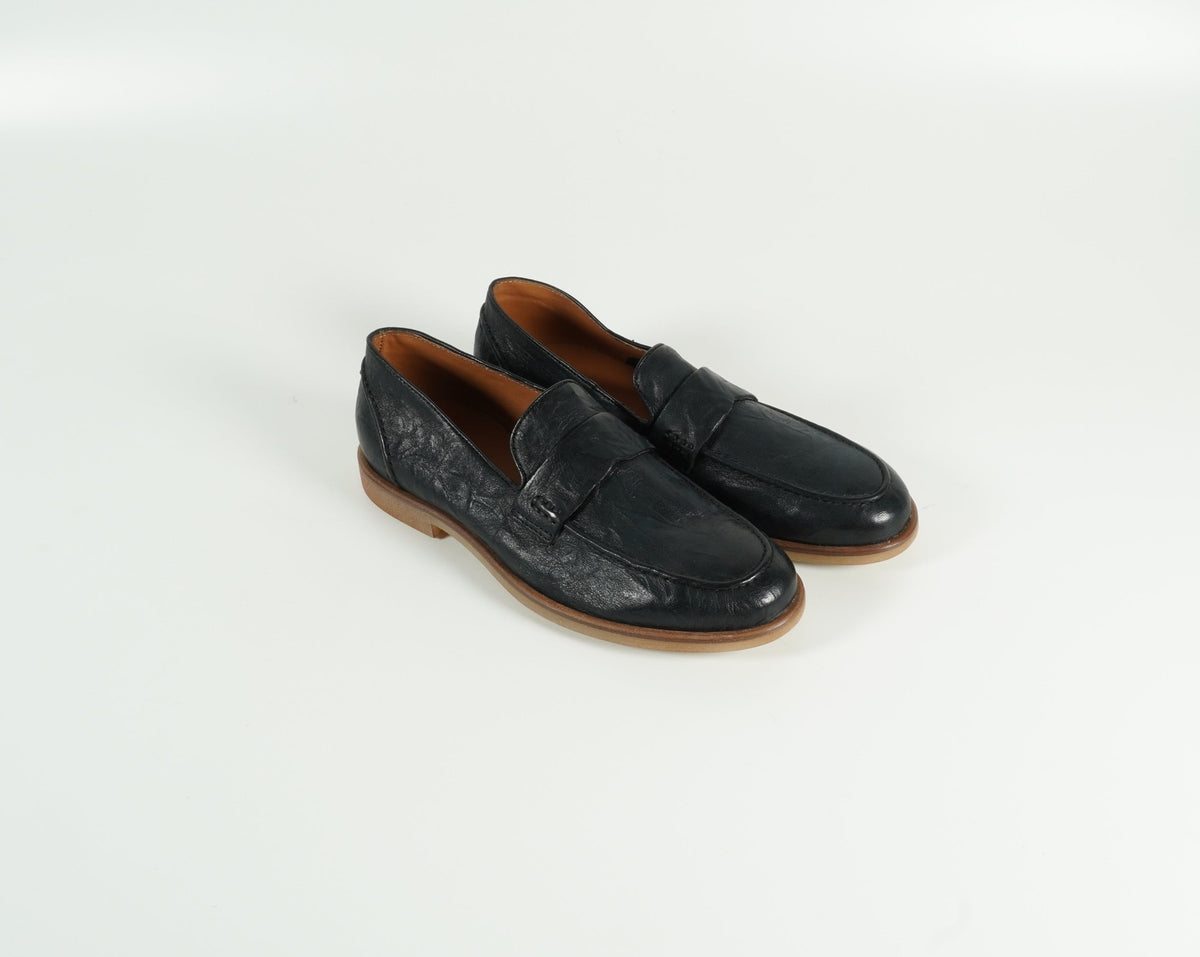 Moccasin Blue