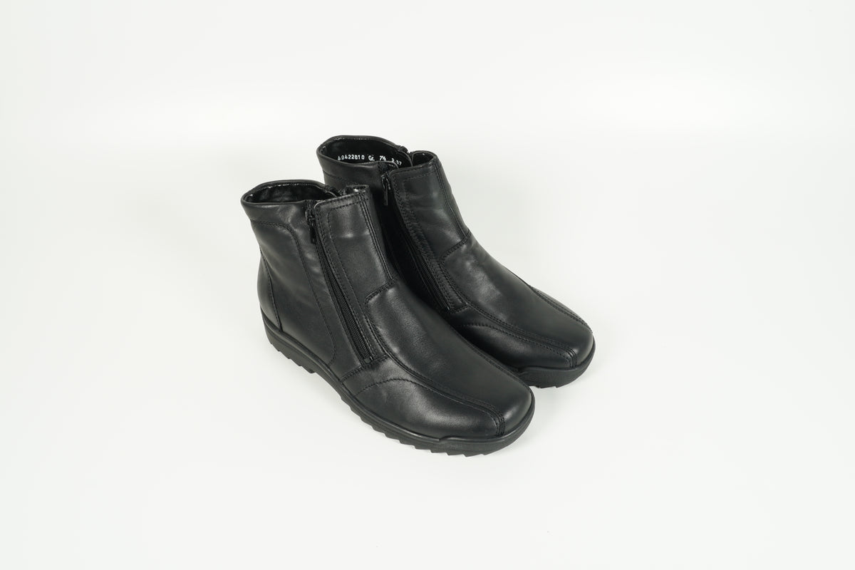 Boot Schwarz