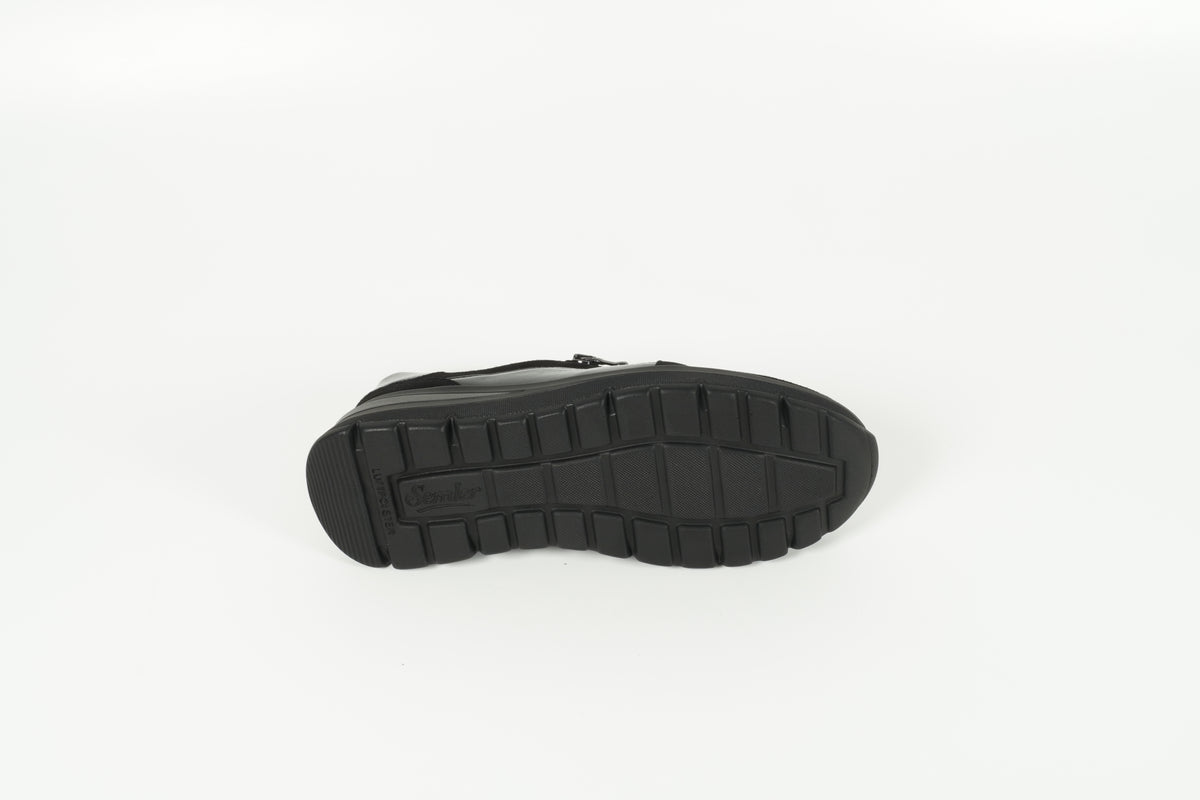 Sneaker Schwarz