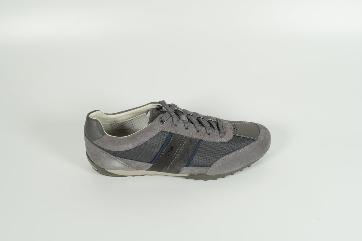Baskets grises