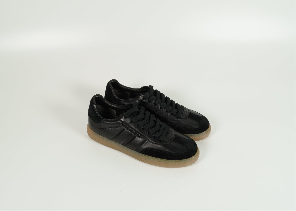 Baskets noires
