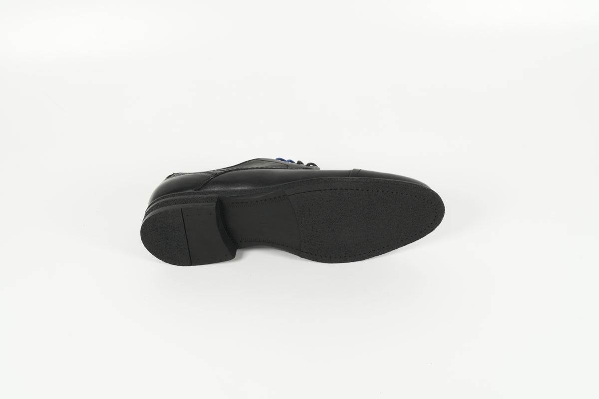 Schnürschuh Schwarz
