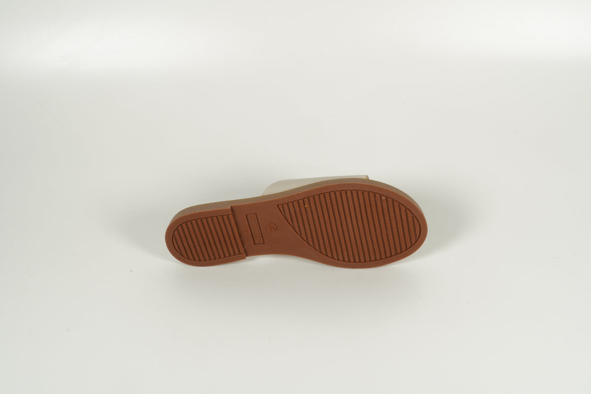 Beige mules