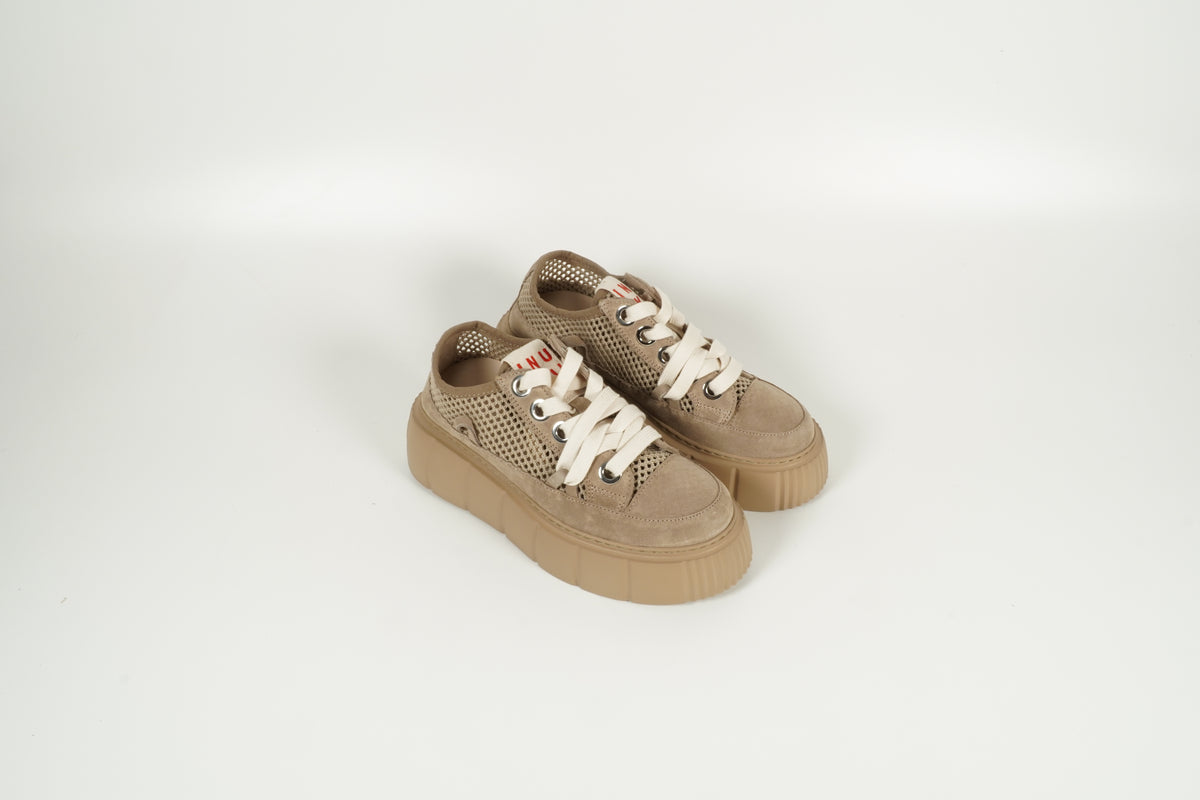 Baskets beiges