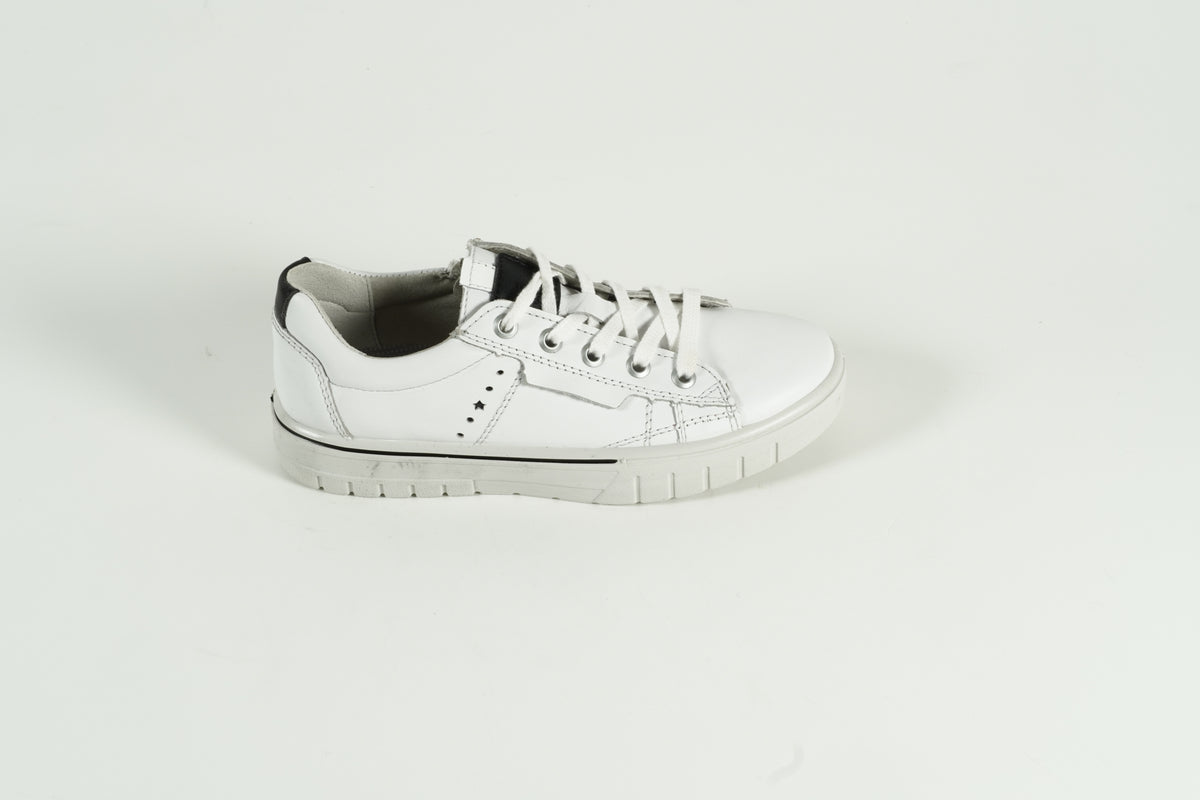 Sneaker girls