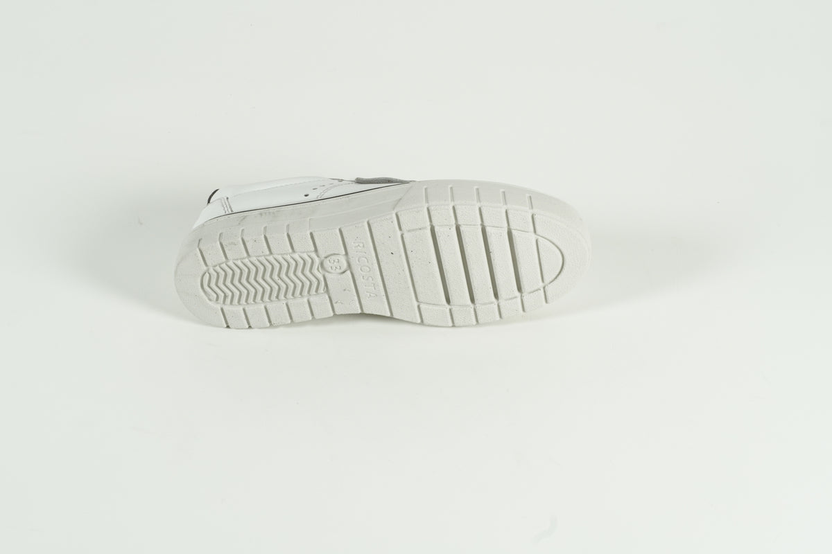 Sneaker girls