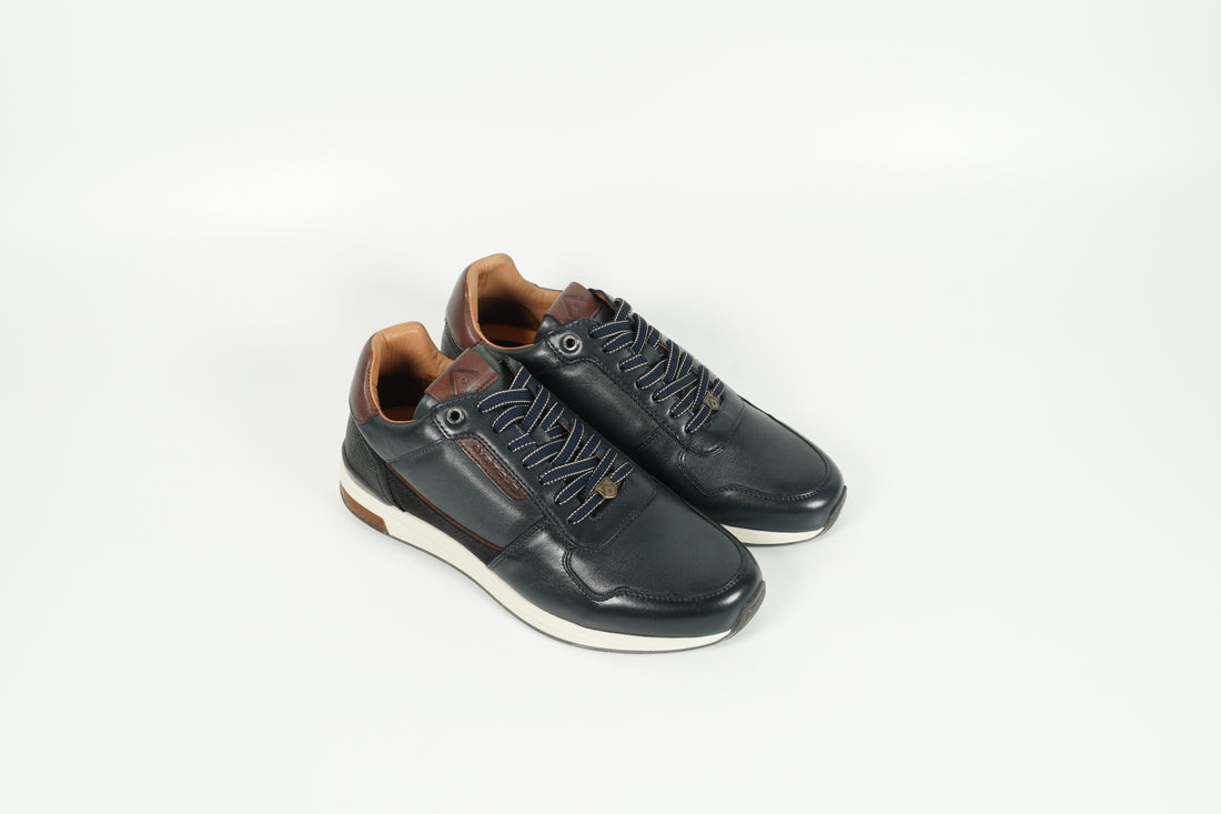 Sneaker Blau