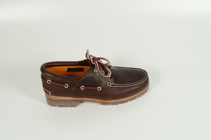 brown low shoe