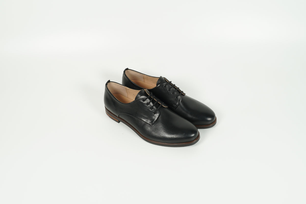 Schnürschuh Schwarz
