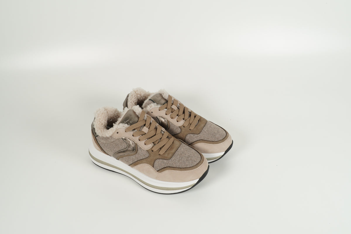 Sneaker lined beige