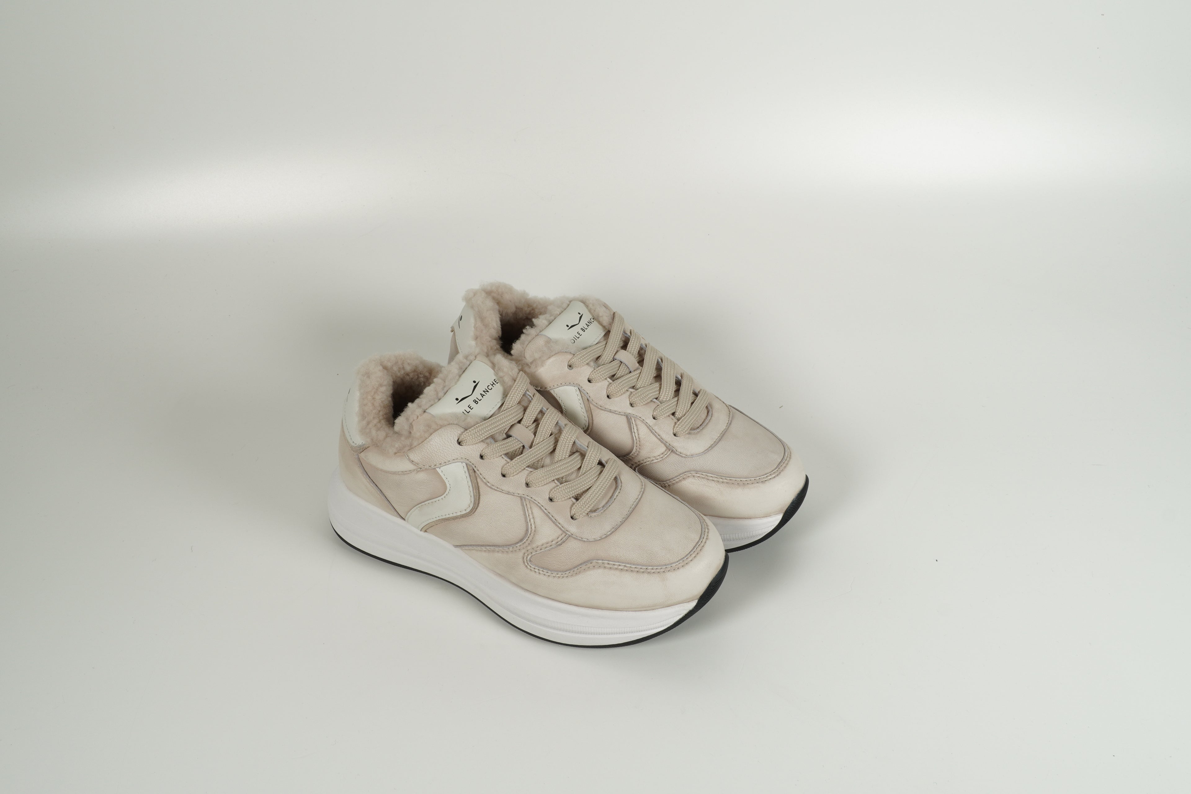 Sneaker gefüttert Beige