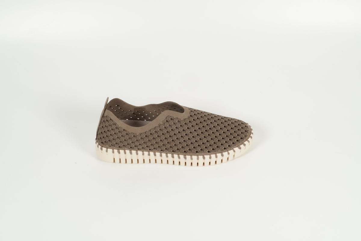 Schlupfschuh Braun