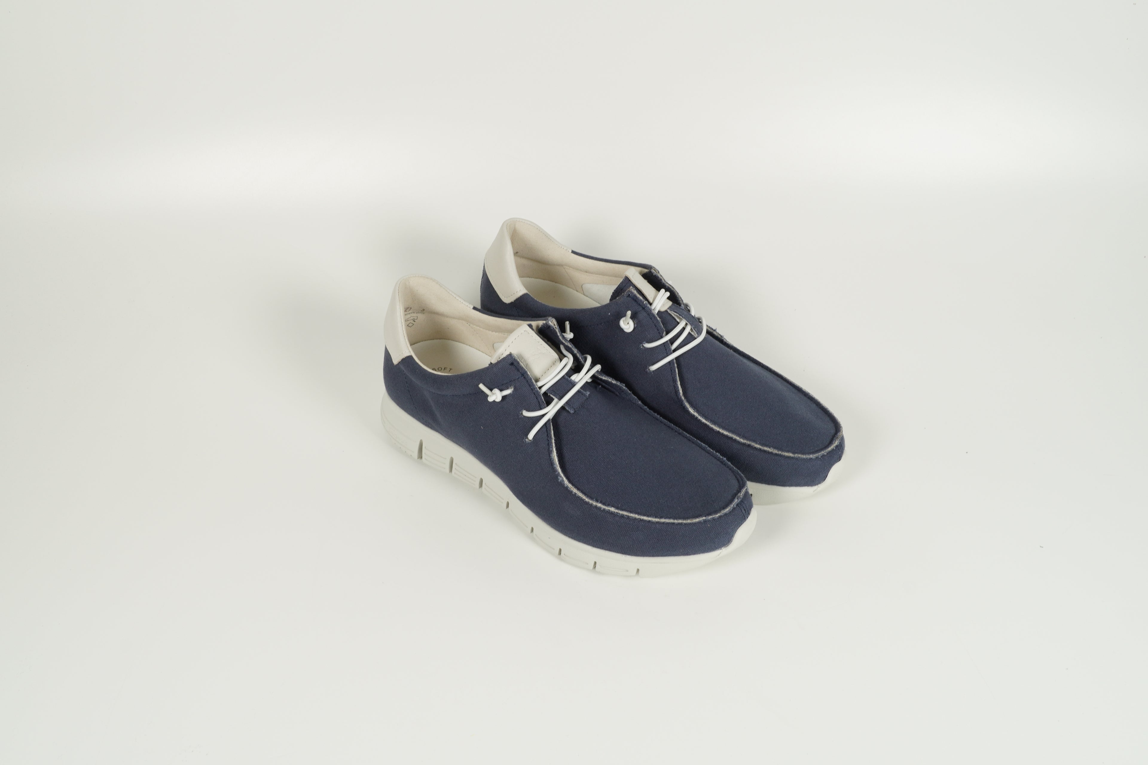 Sneaker Blau