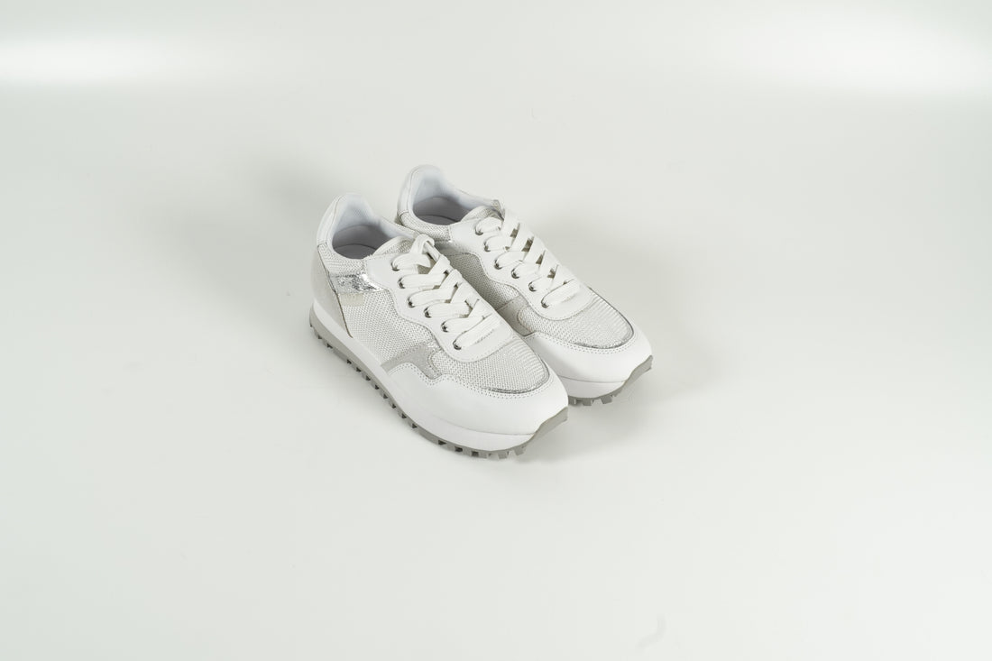 Sneaker White