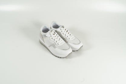 Sneaker White