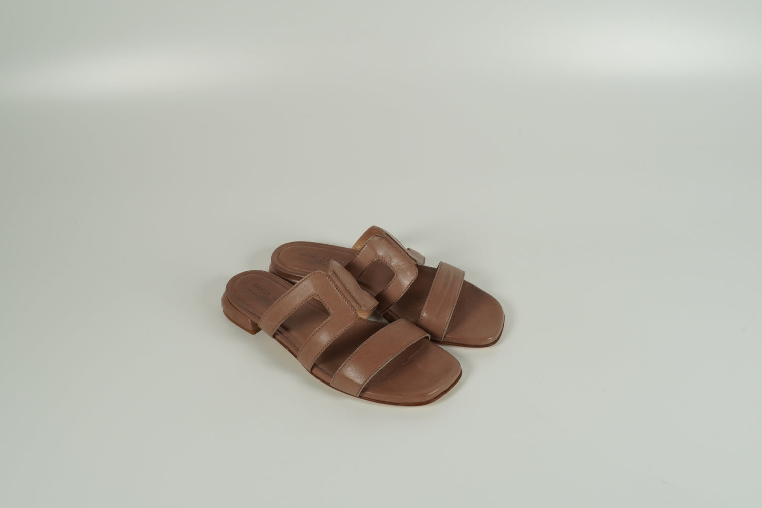 Sandal Brown